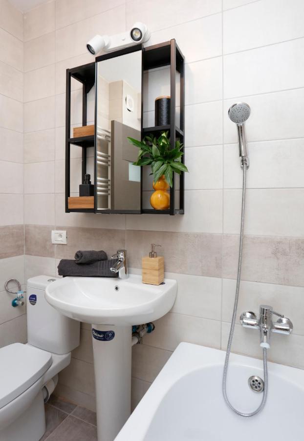 New & Cozy Studio In Ghencea + Netflix Bucareste Exterior foto